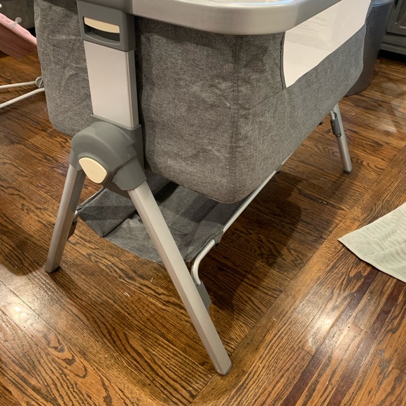 Baby Joy Bassinet - Picture 4 of 5